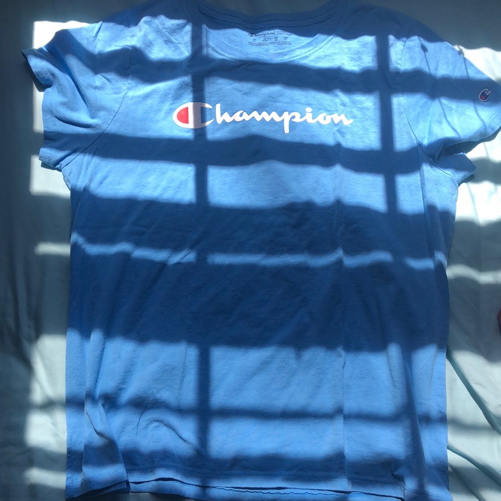 Champion t-shirt
